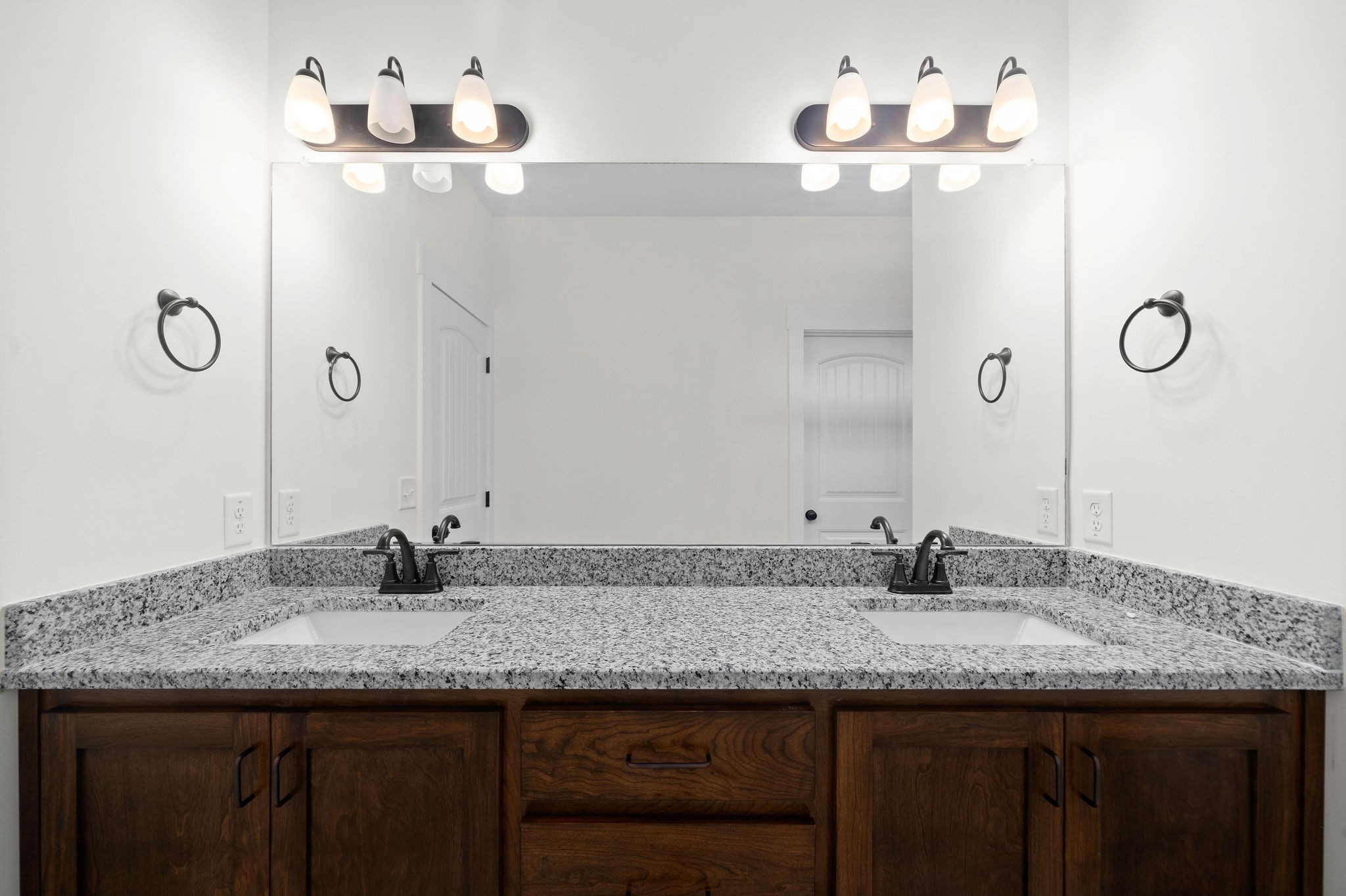 189 Dewberry Road Clarksville, TN 37042 - Photo 31 of 52 a bathroom with a granite countertop sink and a mirror