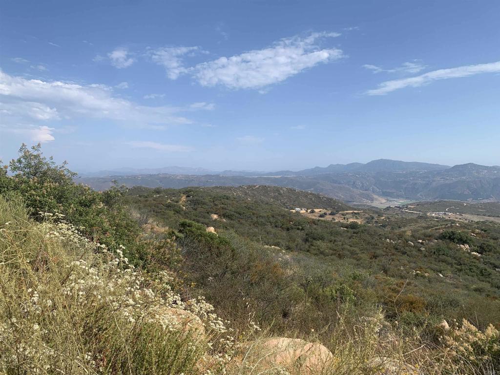 17484 Rockwood Road Escondido, CA 92027 - Photo 8 of 9