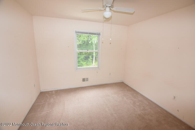 84 Daum Road Manalapan, NJ 07726 - Photo 35 of 50 36