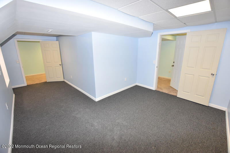 84 Daum Road Manalapan, NJ 07726 - Photo 41 of 50 45