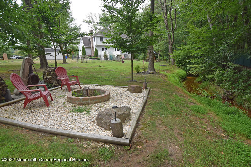 84 Daum Road Manalapan, NJ 07726 - Photo 47 of 50 52