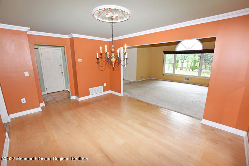 84 Daum Road Manalapan, NJ 07726 - Photo 10 of 50