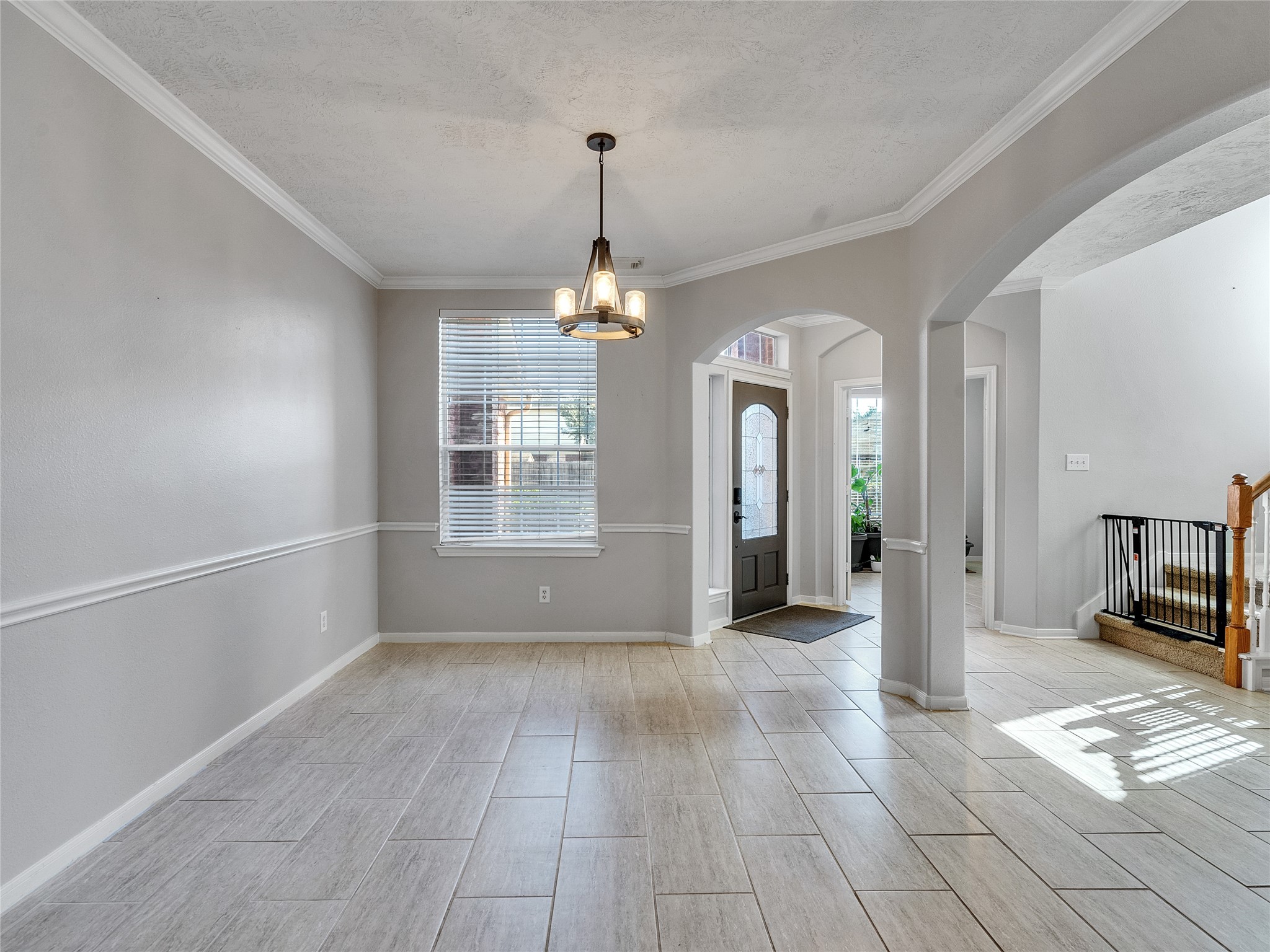 2615 Fern Lacy Drive Spring, TX 77388 - Photo 6 of 33 Another angle of the formal dining area.