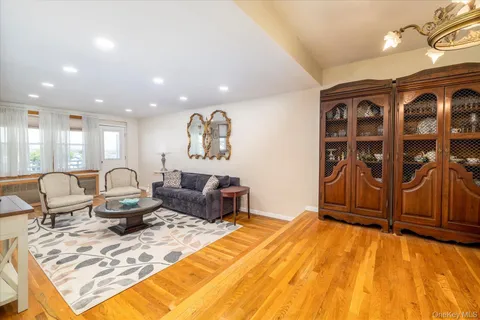 $499,000 | 522 Shore Road, Unit 4O, Long Beach, NY 11561