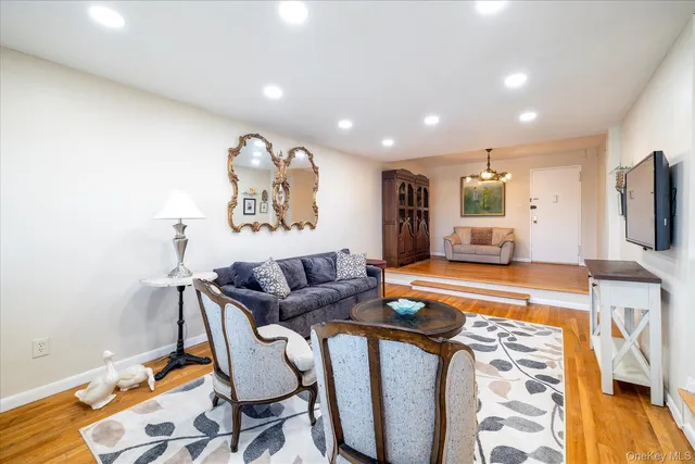 $499,000 | 522 Shore Road, Unit 4O, Long Beach, NY 11561