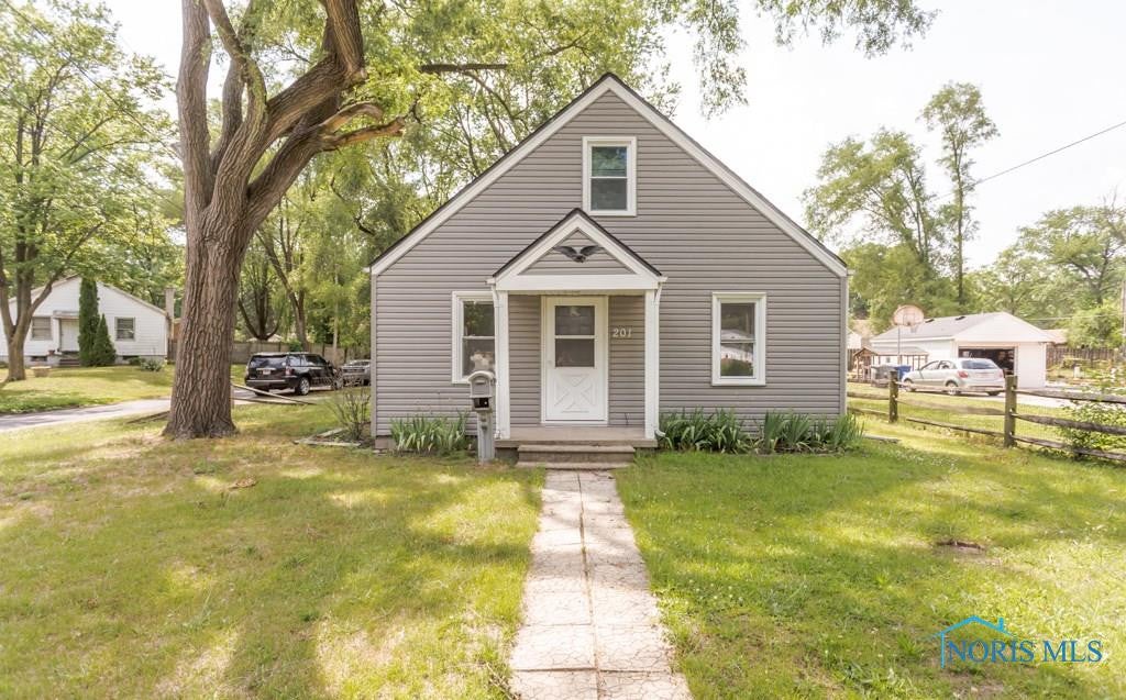 201 Rochelle Road Toledo, OH 43615 - Photo 1 of 27 Gallery Image 1