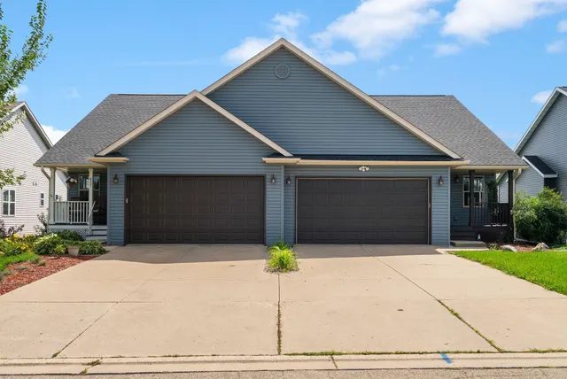 $347,900 | 637 Garfield Avenue, Evansville, WI 53536