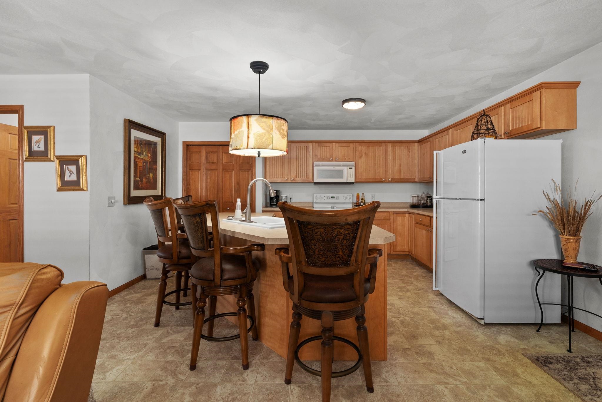 637 Garfield Avenue Evansville, WI 53536 - Photo 11 of 34