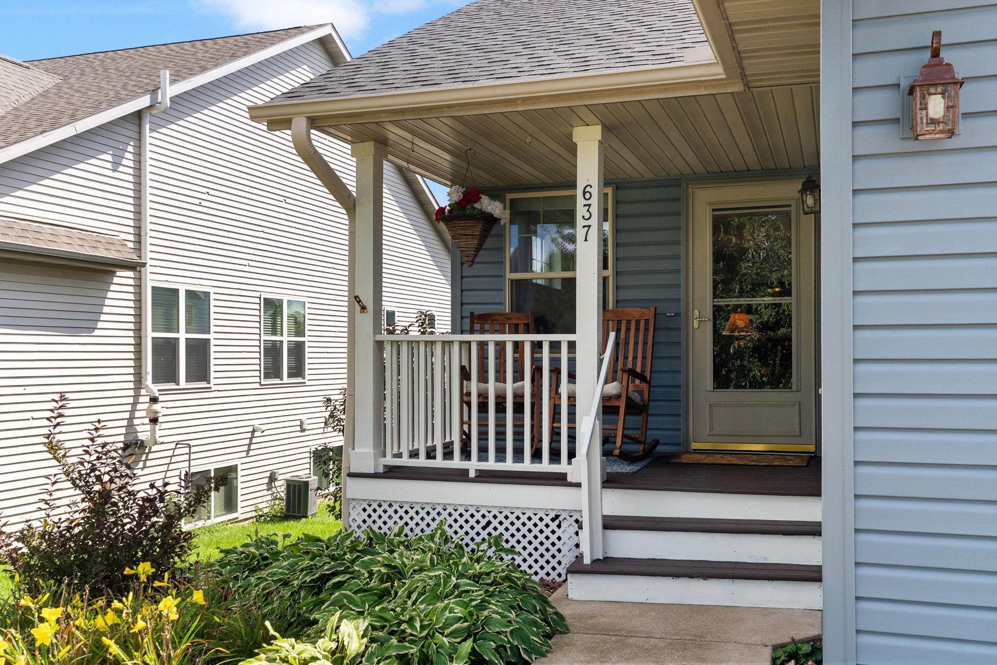 637 Garfield Avenue Evansville, WI 53536 - Photo 4 of 34