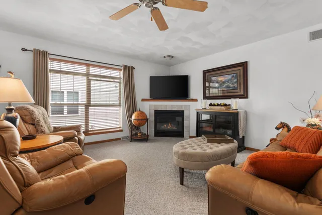 $347,900 | 637 Garfield Avenue, Evansville, WI 53536