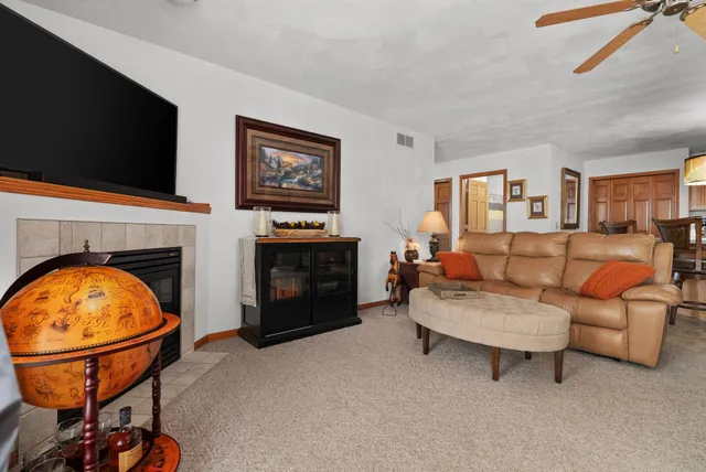 $347,900 | 637 Garfield Avenue, Evansville, WI 53536