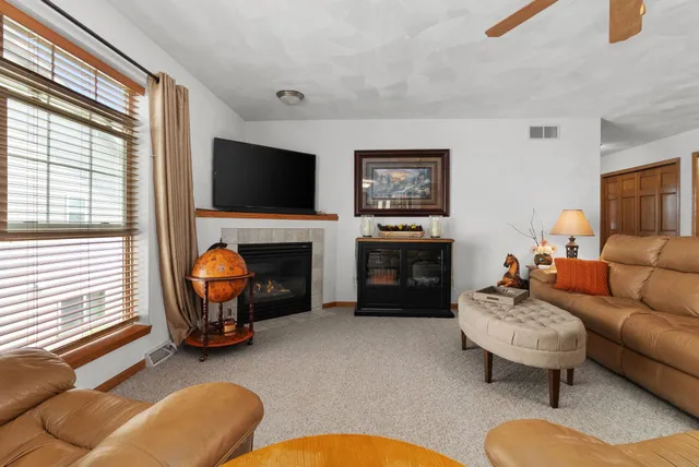 $347,900 | 637 Garfield Avenue, Evansville, WI 53536