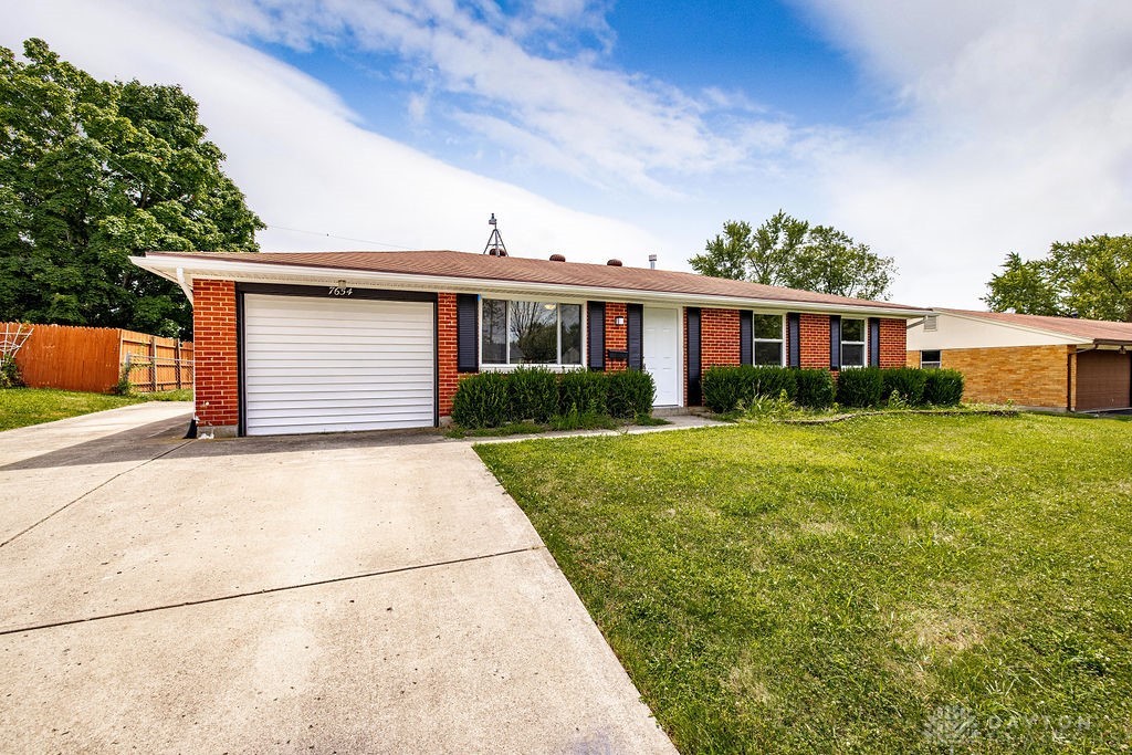 7654 Rothfield Drive Huber Heights, OH 45424 - Photo 2 of 33