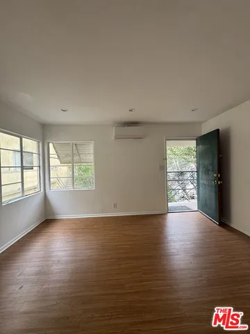 $1,845 | 220 North Louise Street, Unit B, Glendale, CA 91206