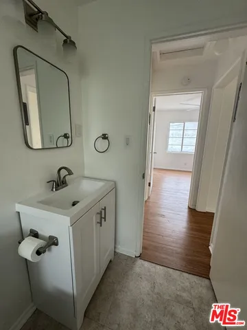 $1,845 | 220 North Louise Street, Unit B, Glendale, CA 91206