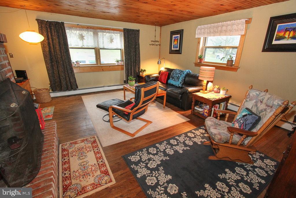 351 North Funk Road Boyertown, PA 19512 - Photo 14 of 44 Living Room