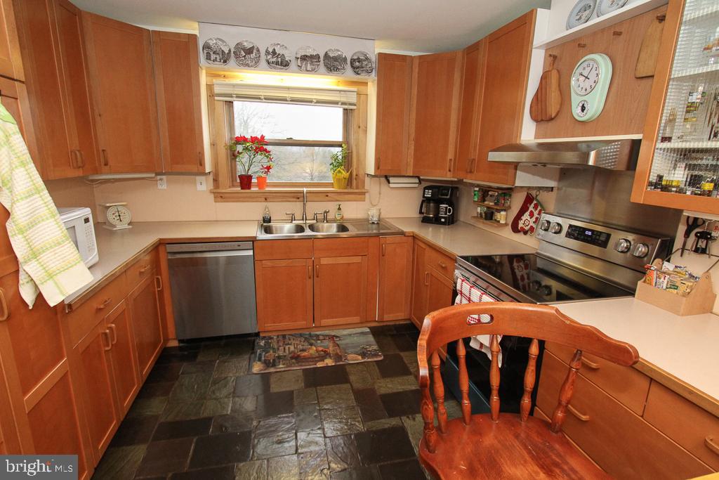 351 North Funk Road Boyertown, PA 19512 - Photo 10 of 44 Kitchen