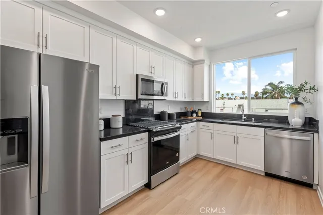 $445,990 | 1178 East Santo Antonio Drive, Colton, CA 92324