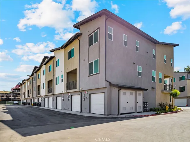 $445,990 | 1178 East Santo Antonio Drive, Colton, CA 92324