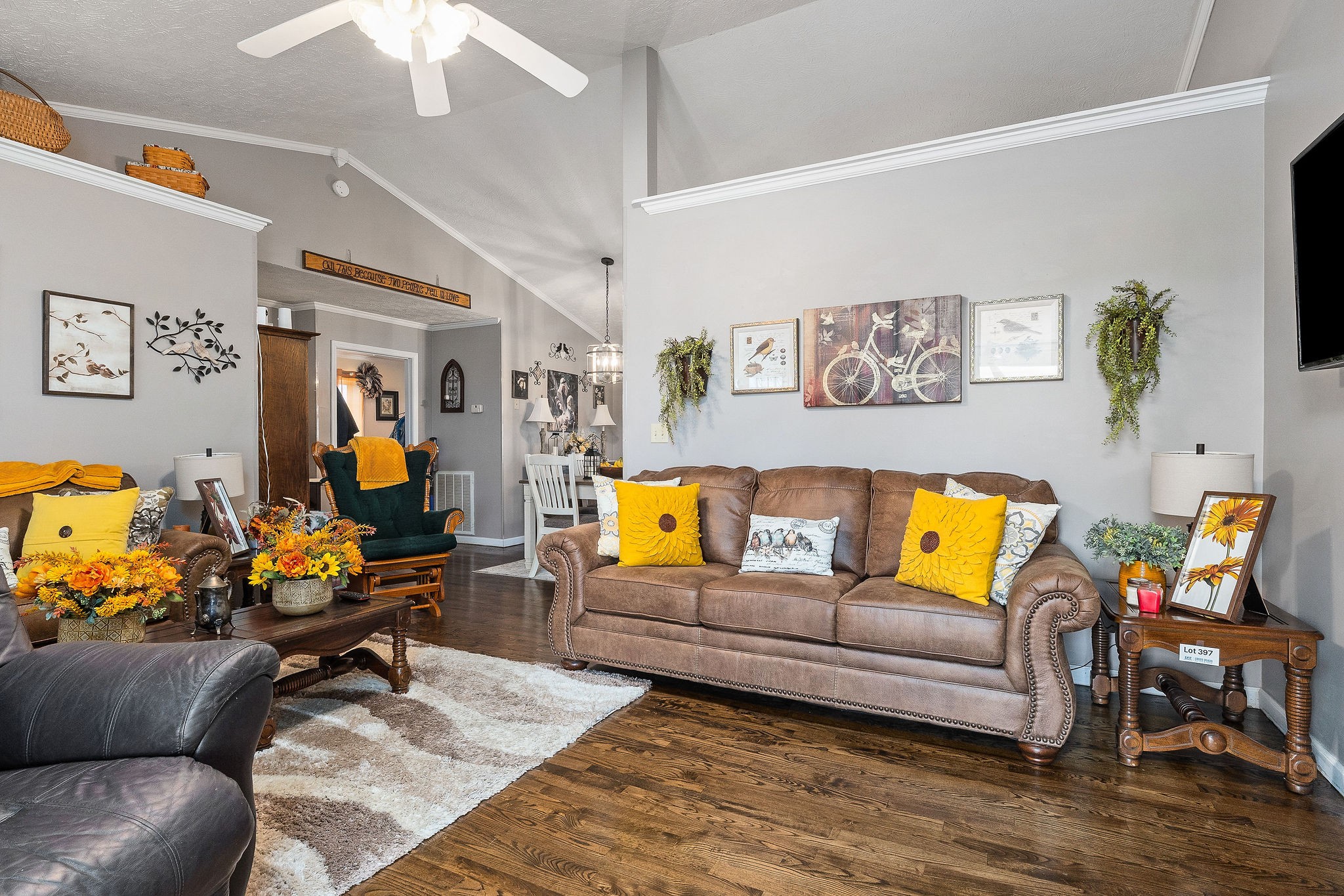 126 Ozone Road Monroe, TN 38573 - Photo 16 of 40 a living room with furniture and wooden floor