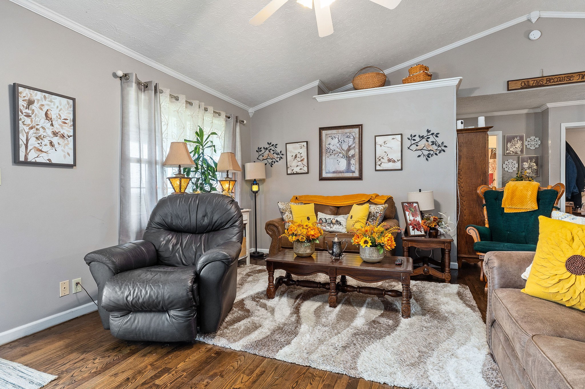 126 Ozone Road Monroe, TN 38573 - Photo 17 of 40 a living room with furniture and a couch