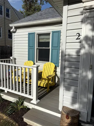 a view of front door and porch
