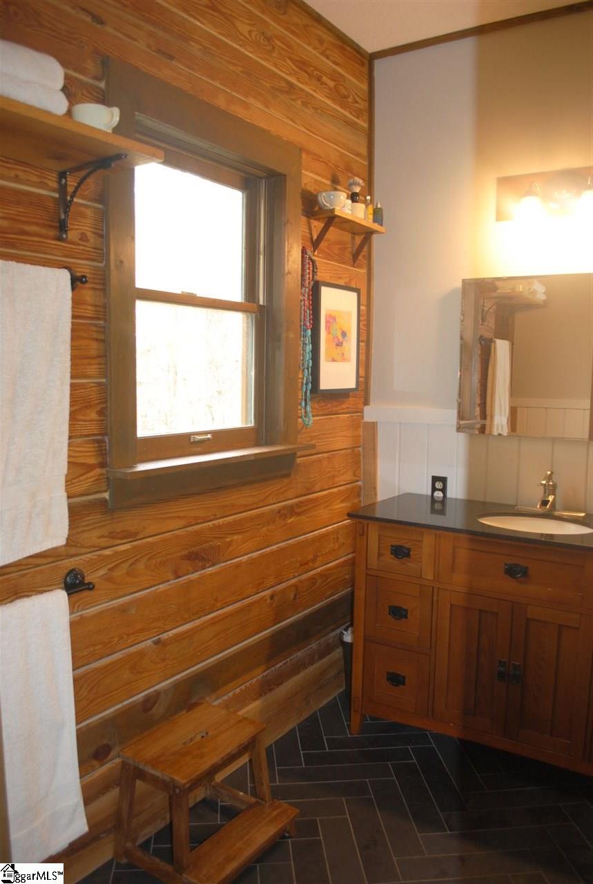 253 East Preston McDaniel Road Pickens, SC 29671 - Photo 15 of 35