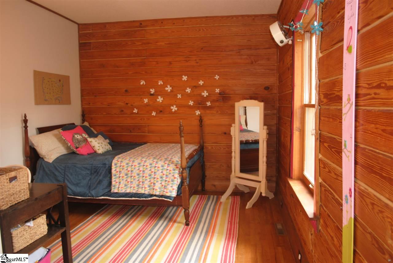 253 East Preston McDaniel Road Pickens, SC 29671 - Photo 17 of 35