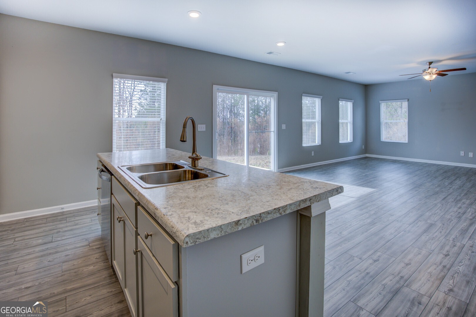 2502 Fraggle Roc Conyers, GA 30012 - Photo 11 of 32