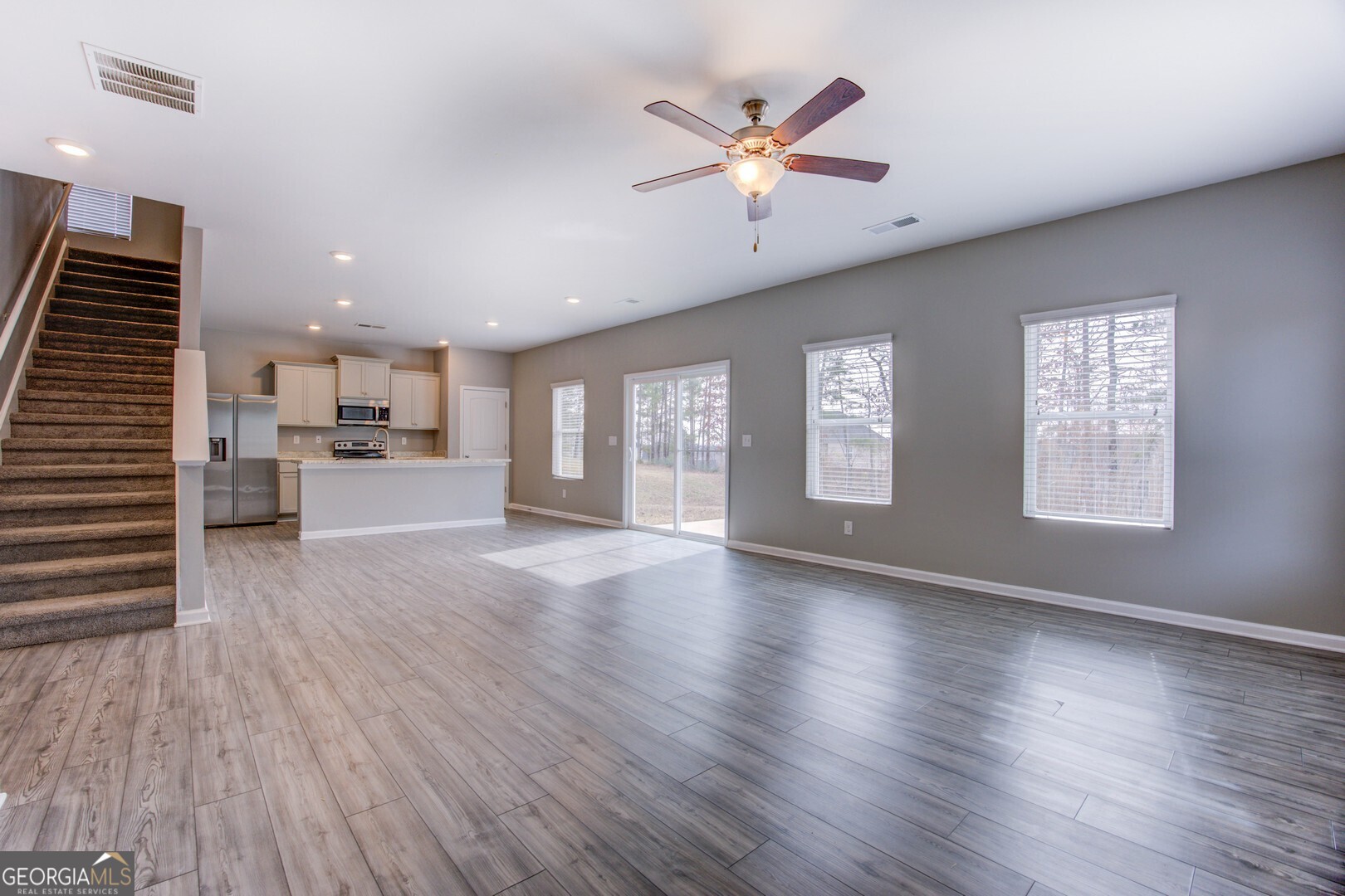 2502 Fraggle Roc Conyers, GA 30012 - Photo 3 of 32