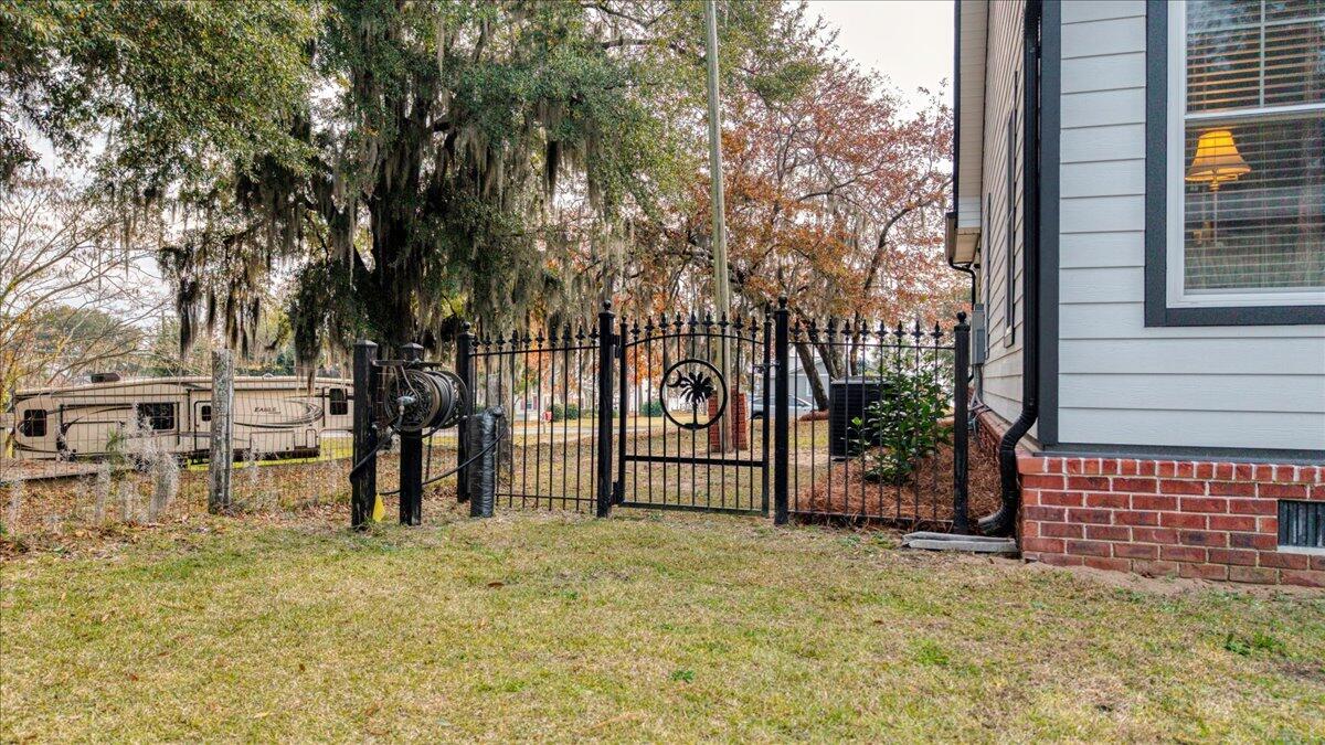 3687 Princess Pond Road Summerton, SC 29148 - Photo 77 of 80 Side yard