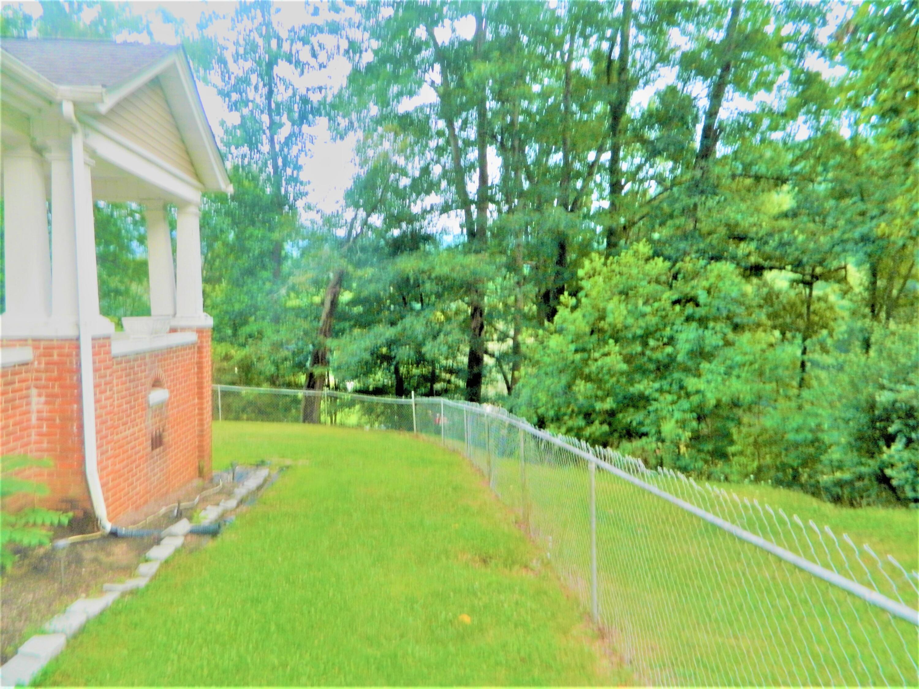 715 Exeter Road Appalachia, VA 24216 - Photo 16 of 97 DSCN2696 (3)