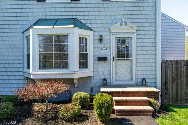 $395,000 | 1706 William And Mary Common, Hillsborough, NJ 08844