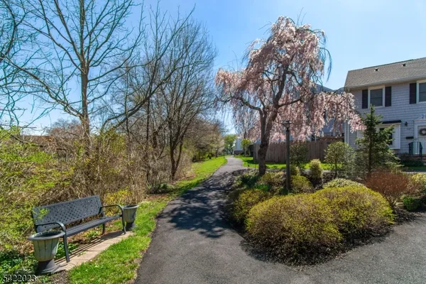 $395,000 | 1706 William And Mary Common, Hillsborough, NJ 08844