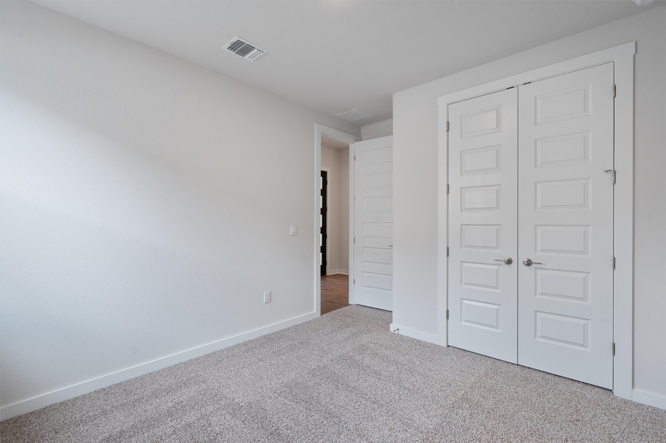 305 Barton Run Drive Georgetown, TX 78628 - Photo 13 of 20 Bedroom 3