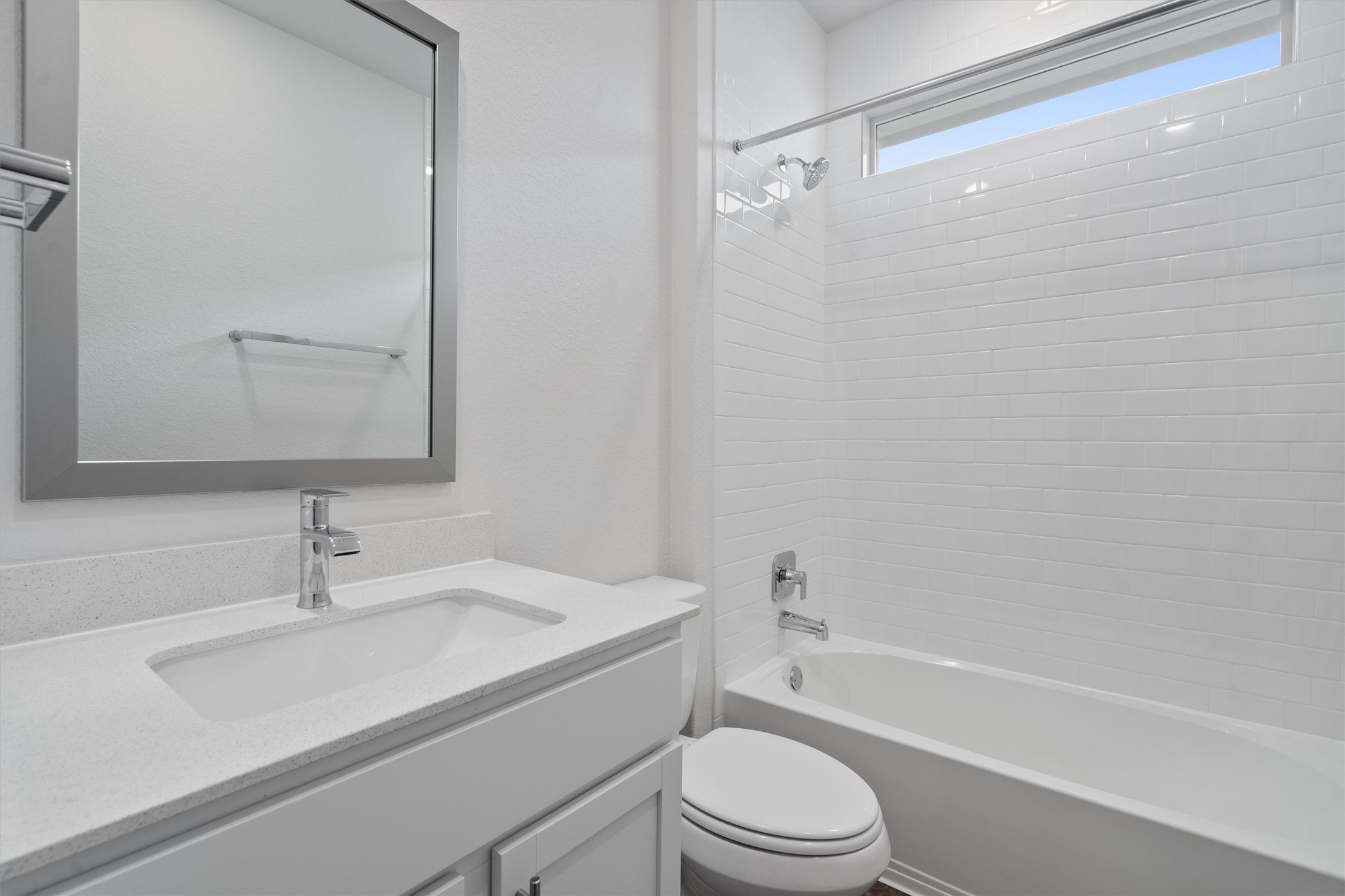 305 Barton Run Drive Georgetown, TX 78628 - Photo 14 of 20 Bathroom2