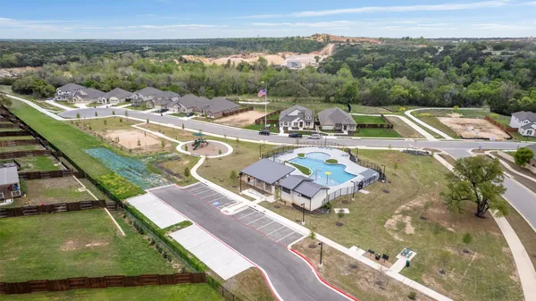 $2,300 | 305 Barton Run Drive, Georgetown, TX 78628