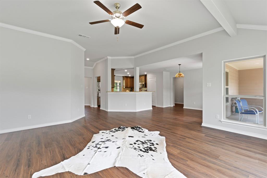 254 Jackson Road Whitewright, TX 75491 - Photo 20 of 40 Open concept living space
