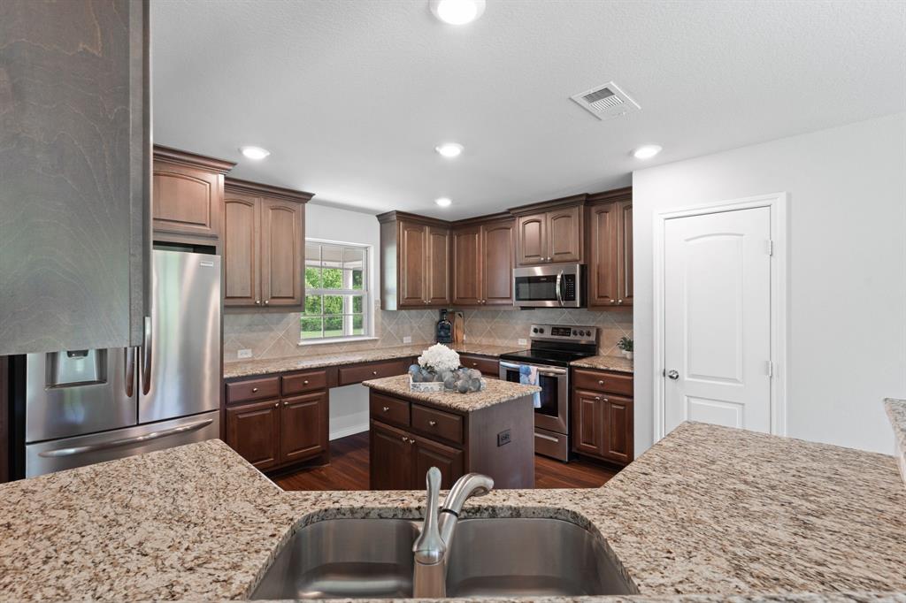 254 Jackson Road Whitewright, TX 75491 - Photo 21 of 40 Open concept Kitchen