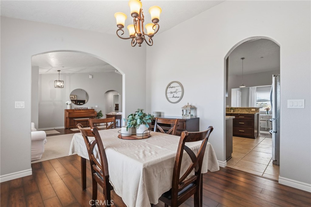 11385 Trinity Road Oak Hills, CA 92344 - Photo 9 of 38