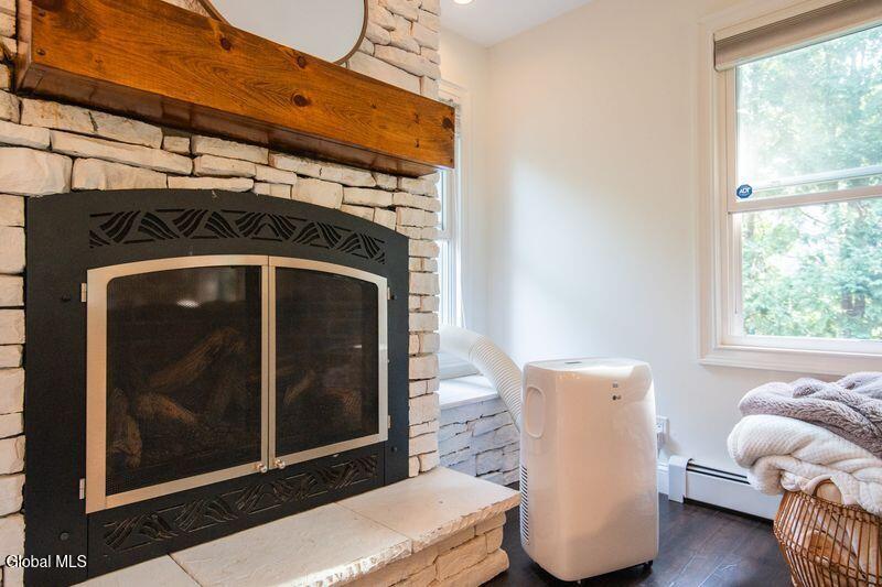 129 Pitcher Road Queensbury, NY 12804 - Photo 17 of 41 eI59LZCA