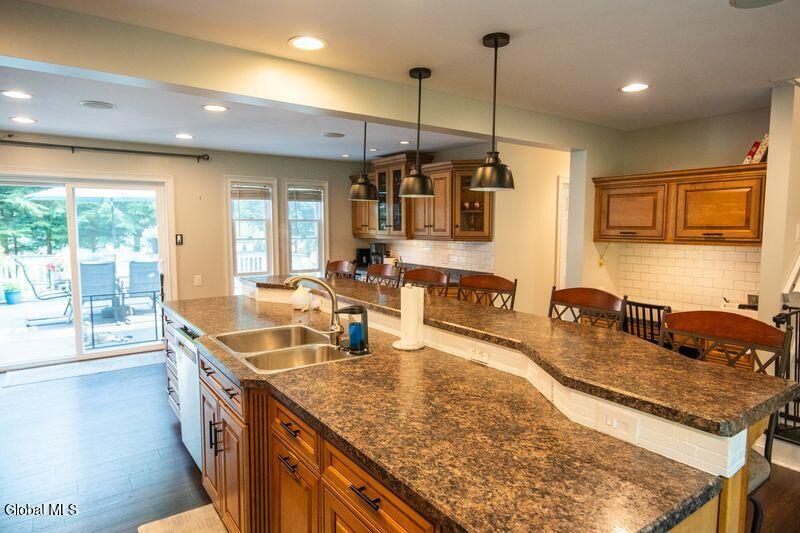 129 Pitcher Road Queensbury, NY 12804 - Photo 21 of 41 EAsc4tgg