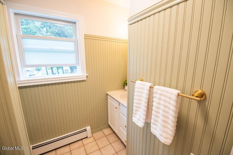 129 Pitcher Road Queensbury, NY 12804 - Photo 37 of 41 LYXLipxw