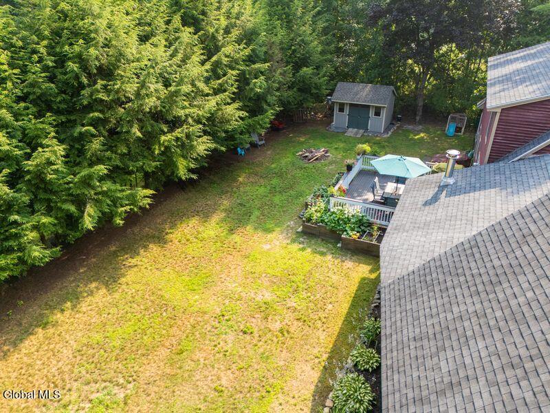 129 Pitcher Road Queensbury, NY 12804 - Photo 8 of 41 gYl5EGYQ