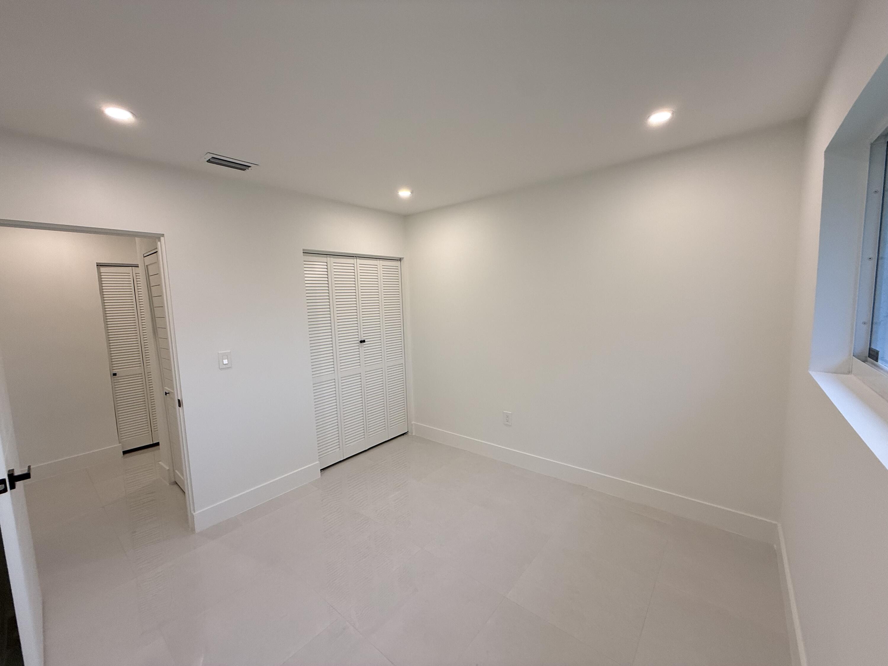 345 Pinehurst Road Palm Springs, FL 33461 - Photo 37 of 38 IMG_0991