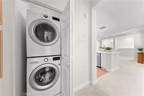 $1,239,000 | 141 Danbrook, Irvine, CA 92603