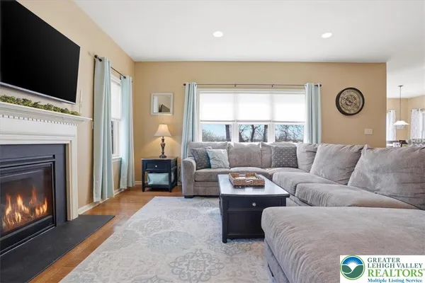 $609,900 | 2127 Eagles Landing Drive, Nazareth, PA 18064