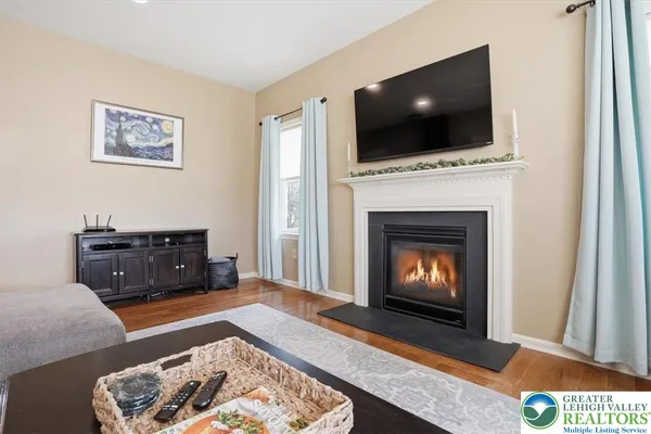 $609,900 | 2127 Eagles Landing Drive, Nazareth, PA 18064