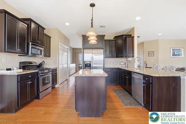 $609,900 | 2127 Eagles Landing Drive, Nazareth, PA 18064