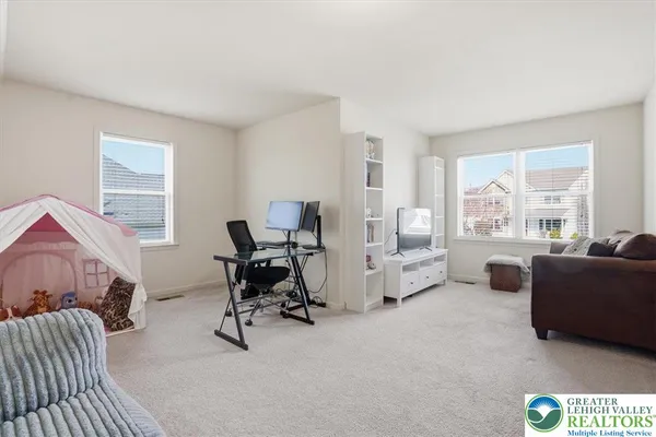 $609,900 | 2127 Eagles Landing Drive, Nazareth, PA 18064